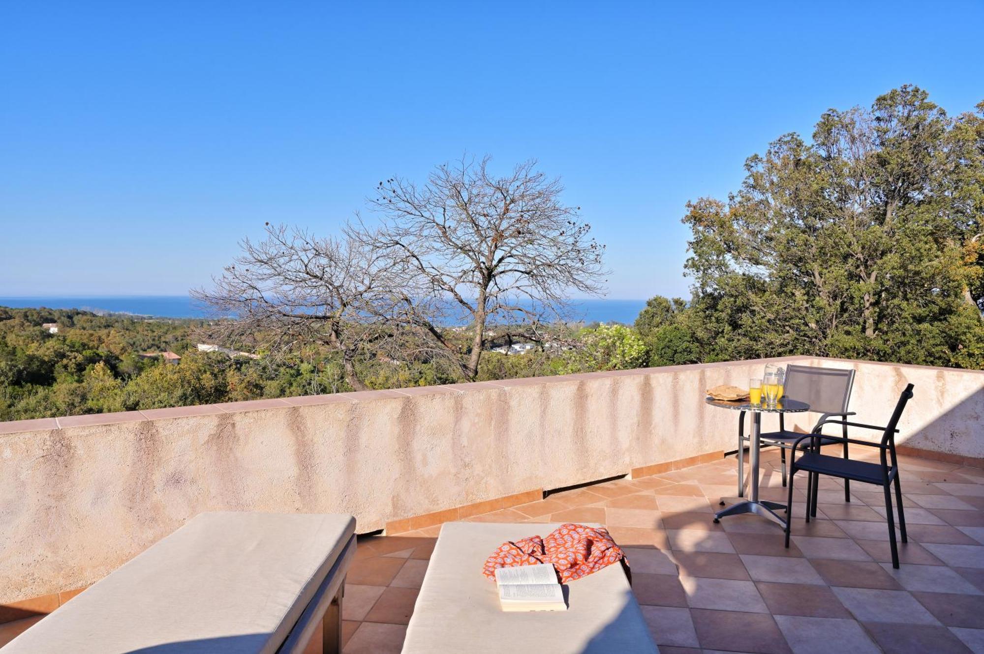 סרביון Domaine Punta Della Guardia Villa Vue Mer Dans Nature Protegee, Plage A 1,5 Km מראה חיצוני תמונה
